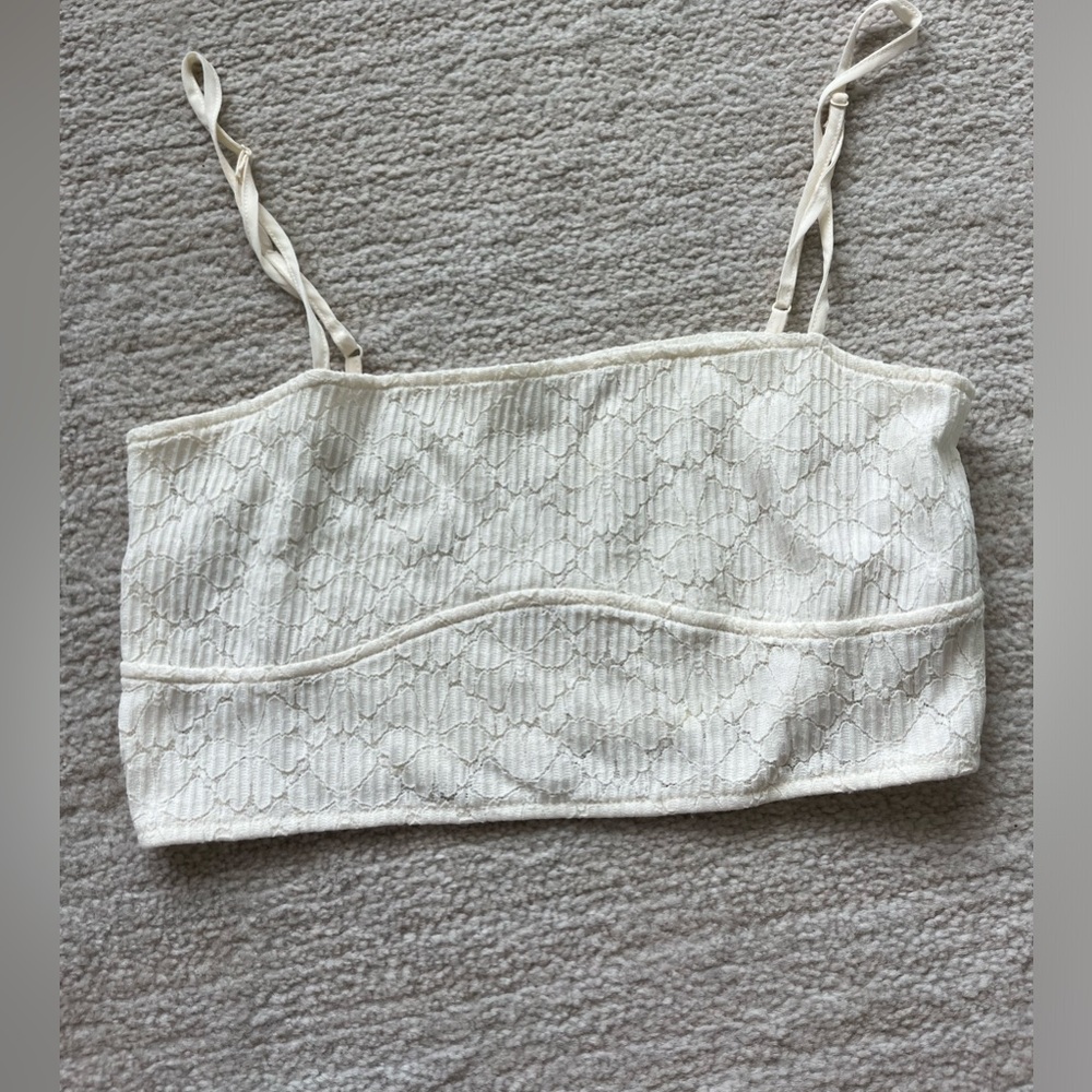 Size M lace Zara crop top